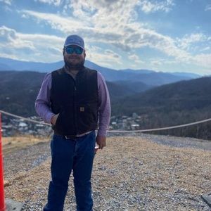 Meet your Posher, Bobby